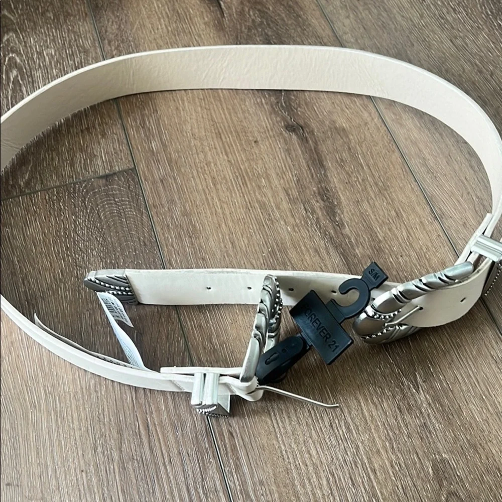 NWT! Forever 21 White Belt with Silver Buckle